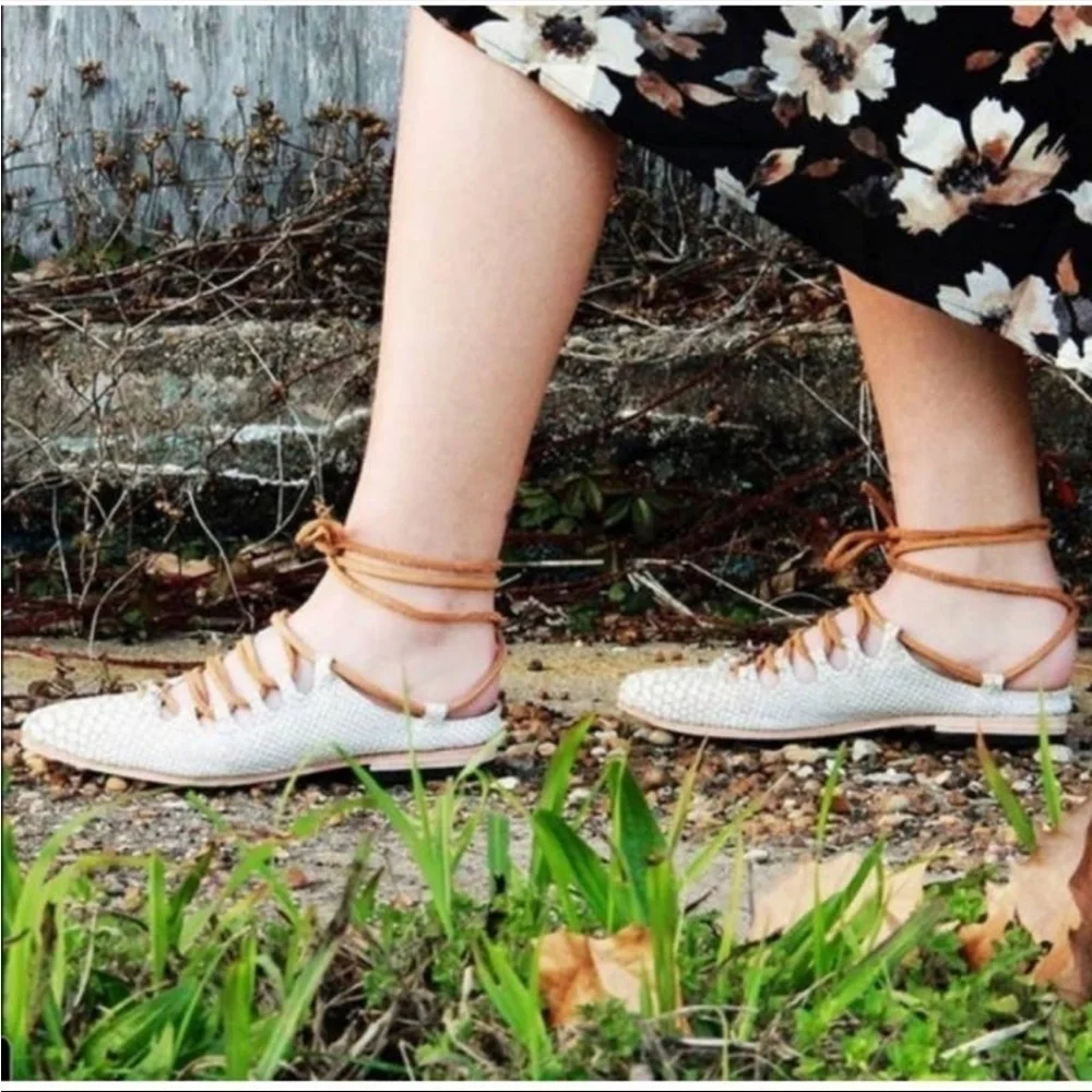 FREEBIRD Enya Wraparound Boho Flats Size 8‎